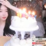 생일방송에 “1억받아..” 코인으로 5000날린 여캠 “별풍대박”…