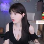 bj문월 생방송 중 브래지어 끈 잘려 가슴 노출 아찔