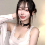 독서실 티모송녀 옆구리가… BJ보나가 올린 과감한 비키니 노출