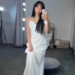 ‘코카인 댄스’ 원조로 유명한 톱 여캠, 남다른 드레스 보여주며 화제