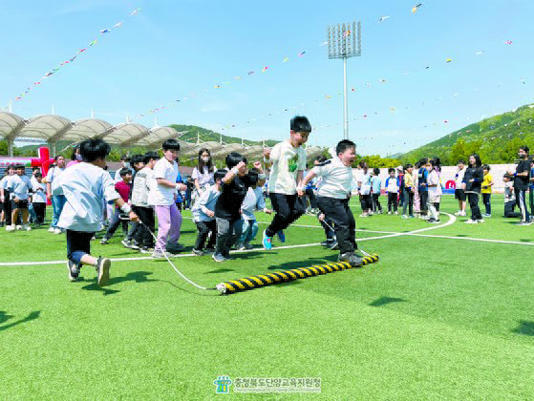 출생신고 갔더니 “한번도 안봤다”.. 당황한 공무원의 고백 어째서?