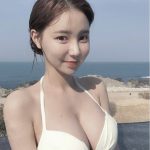 아프리카TV 3대여캠 출신 BJ화정 풍만한 몸매의 비키니 사진 공개