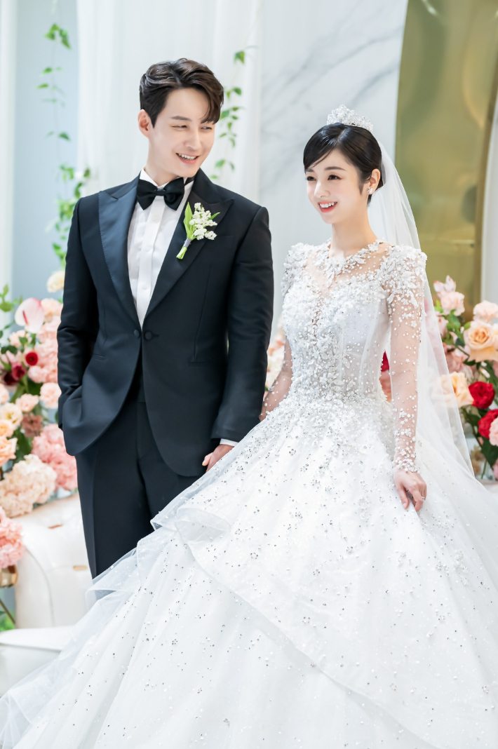 심형탁 ♥ 사야 부부 한국에서 두 번째 결혼식 올려