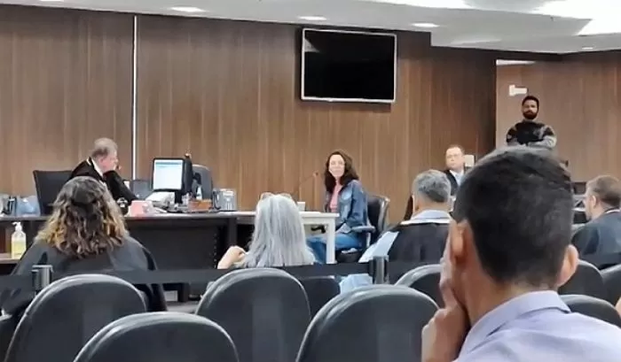 재판받고 있는 하이사 누네스