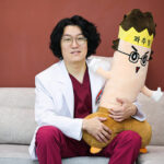 꽈추형 홍성우 성기 확대 수술 받은 남자연예인들 폭로 “연예인 할증 받아야해”