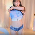 방송중에 유니폼 벗는 BJ 그릴래영