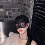 ‘이유비’ 가면을 착용해도 숨길 수 없는 섹시美