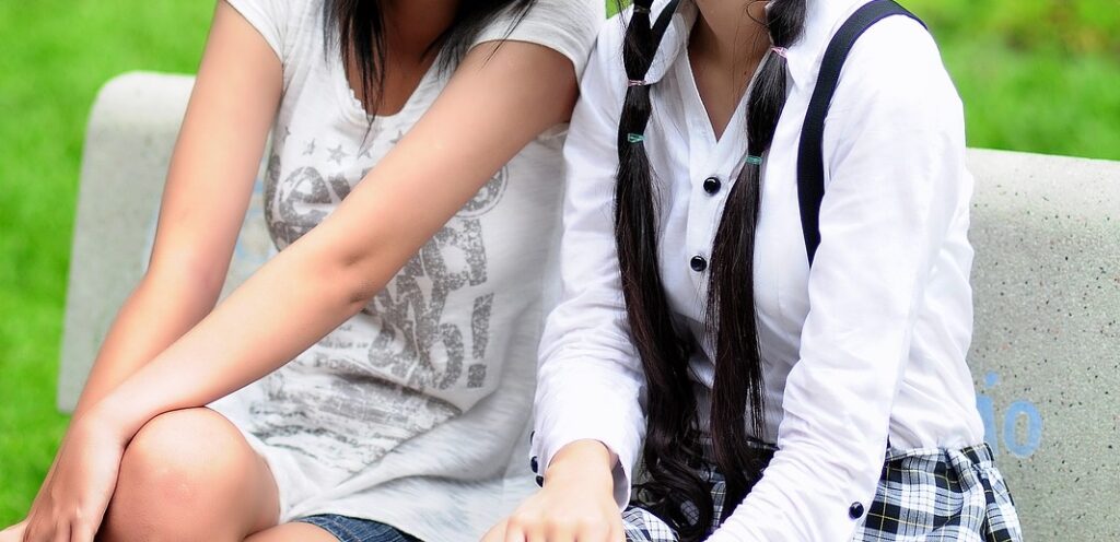 girls-1741925_1280