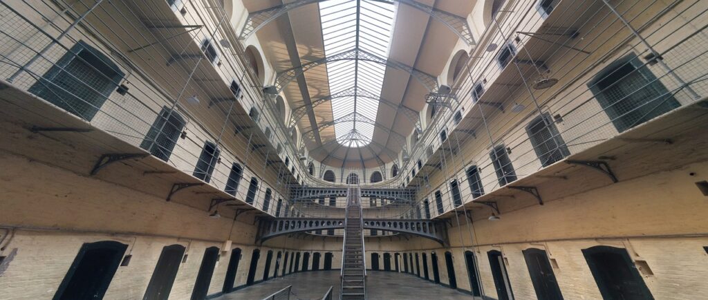 jail-1817900_1280