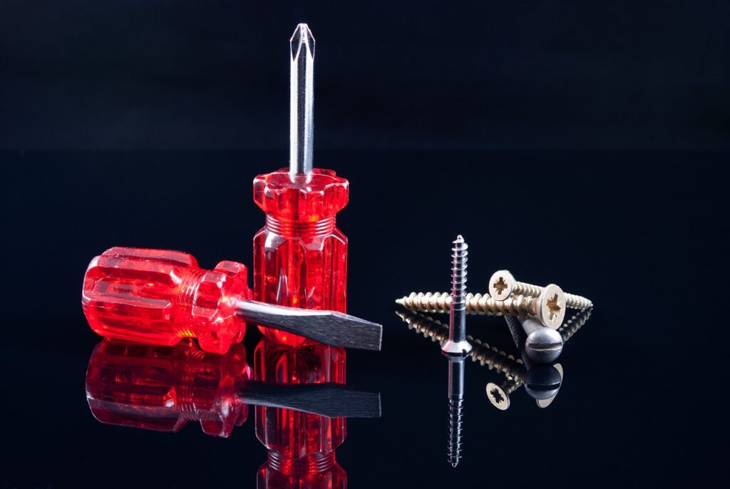 screwdrivers-1073515_1280