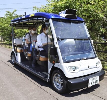 일본 ‘첫 운행허가’ 자율주행차량 접촉사고, 운행 잠정 중단