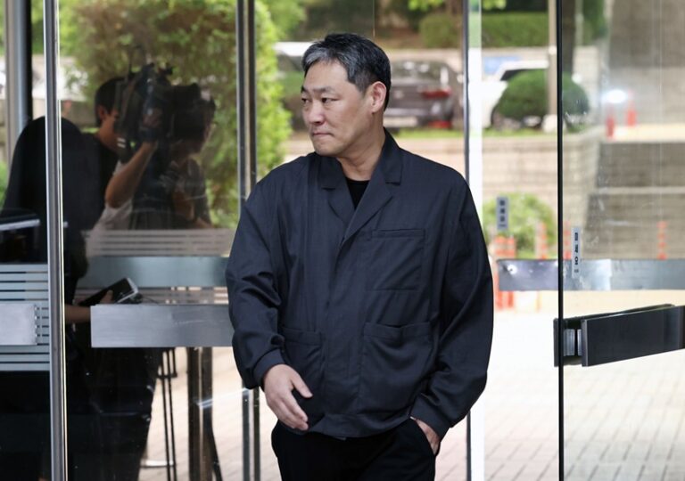 유튜버 김용호, 극단적 선택으로 사망