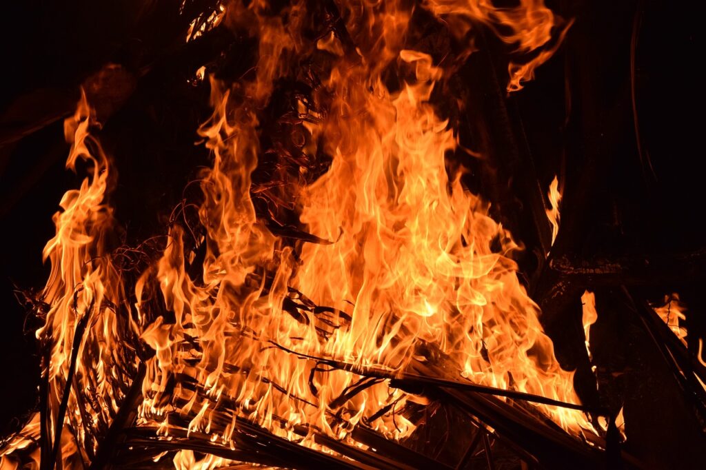 fire-2197606_1280