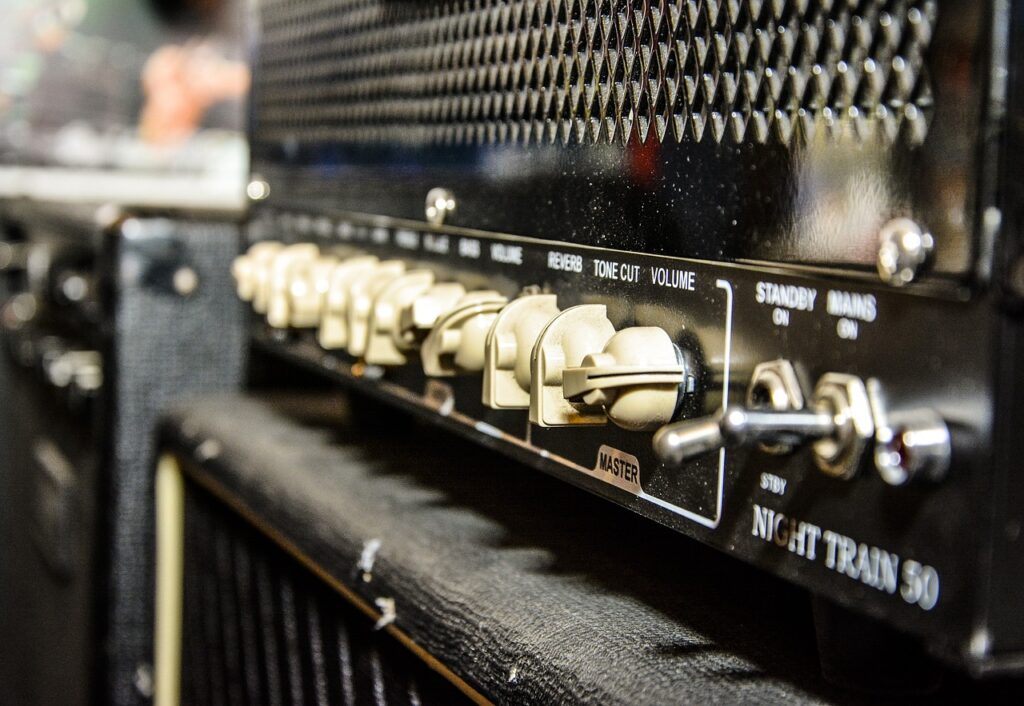 guitar-amplifier-3649042_1280