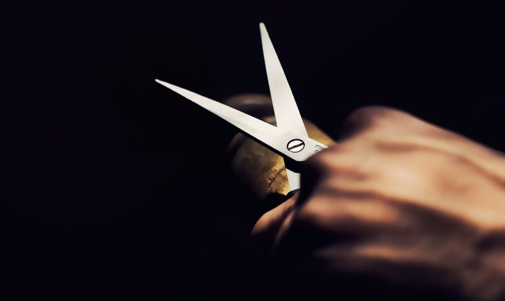 scissor-1794088_1280