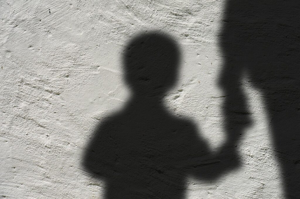 silhouette-5273066_1280