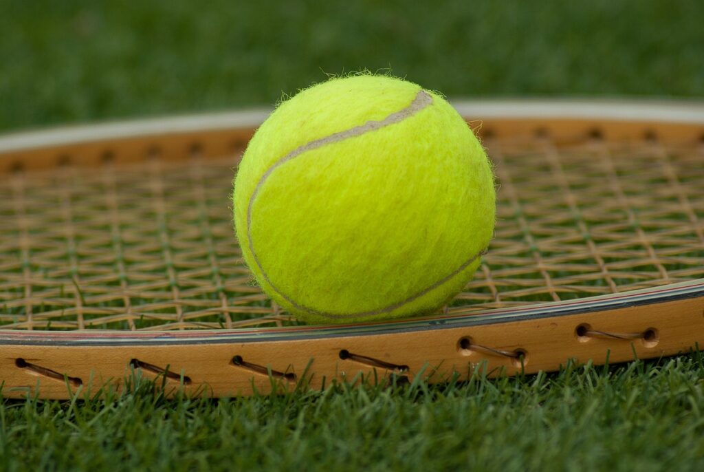 tennis-ball-1162640_1280
