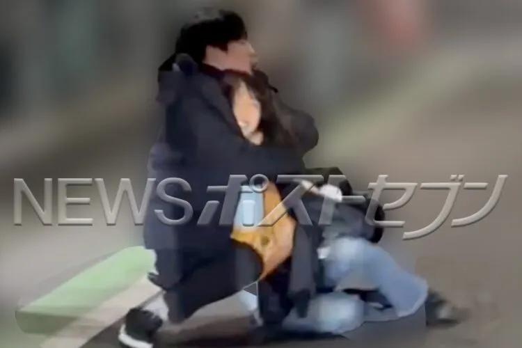 아침 방송 출연 중인 일본 남녀 아나운서, 술에 취해 길거리에서….