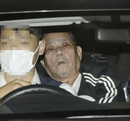 병원에서 총격 후 도주해 인질극 벌인 일본 80세 노인 체포되다