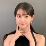 1년 동안 함께 드라마 촬영한 스태프들에게 선물 전한 아이유