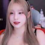레이스 브라 입은 하루쨩 흔들리는 가슴골