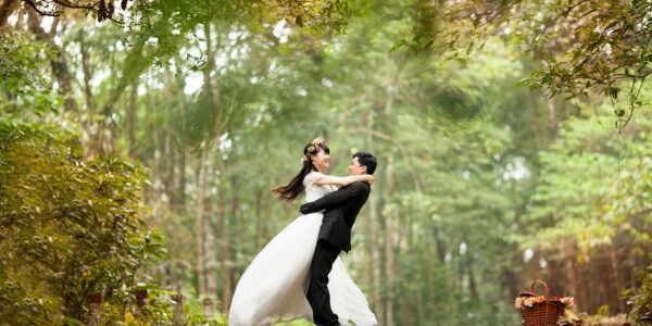 베트남 “잘생긴 남편 대여해서 웨딩 사진 촬영” 서비스 유행