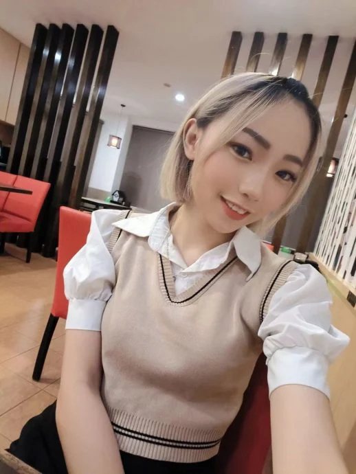 스토커가 휘두른 흉기에 사망한 가수 허가영… 향년 26세