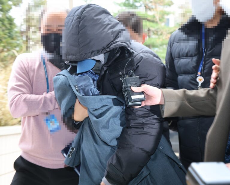 故 이선균 협박한 20대 여성 구속, ‘증거인멸 우려’