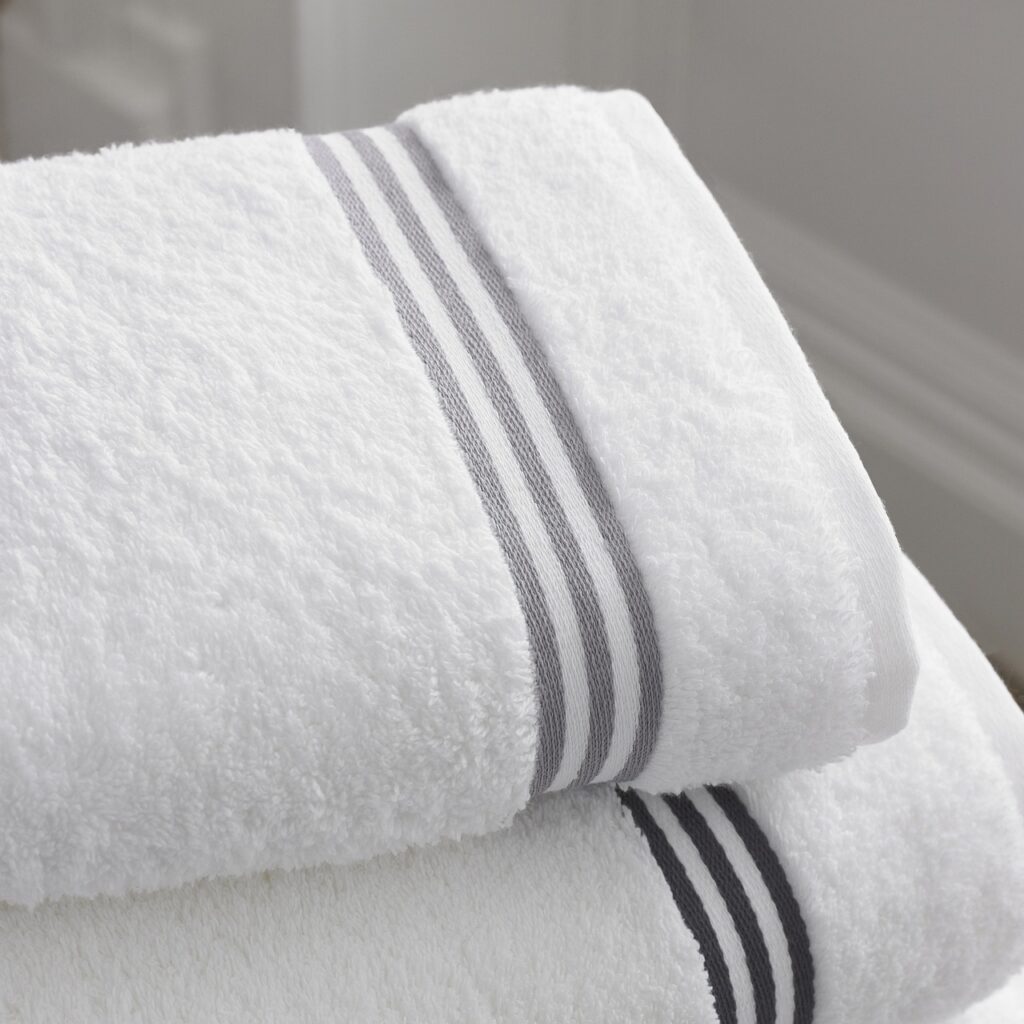 bathroom-1281614_1280