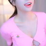 핑크 크롭티 고양이귀 조합으로 센빠이춤 추는 그릴래영 흔들림이…