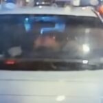 조수석에 앉은 여자친구와 키스 하다가 앞 차량 들이받은 남성(영상)