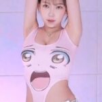 이지각 핑크색 모노키니 입고 ㅗㅜㅑ